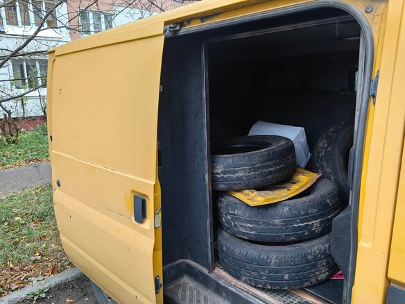 2005 Ford Transit, жёлтый, 290000 рублей - вид 3
