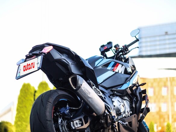 2025 BMW M 1000 XR, чёрный, 2780000 рублей - вид 8