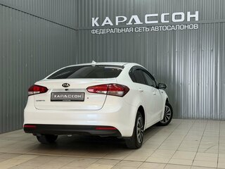 2017 Kia Cerato III Рестайлинг (Classic), белый, 904000 рублей, вид 2