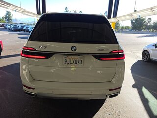 2024 BMW X7 40i I (G07) Рестайлинг, белый, 10470000 рублей, вид 5