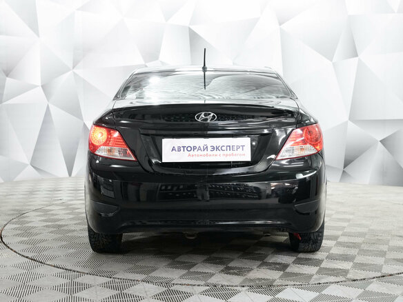 2012 Hyundai Solaris I, чёрный, 671000 рублей - вид 3