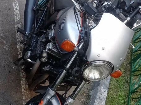 1997 Honda CB 750, серый, 250000 рублей, вид 4
