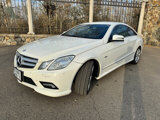 2011 Mercedes-Benz E-Класс 250 5G-Tronic IV (W212, S212, C207), белый, 1500000 рублей, вид 1