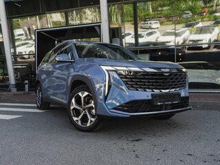 2026 Geely Atlas II, синий, 4078840 рублей, вид 3