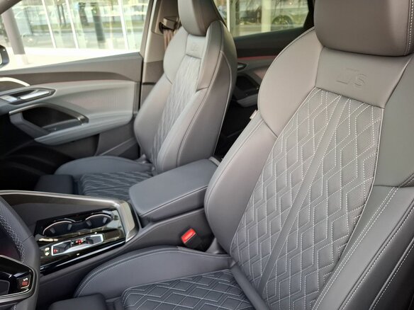 2026 Audi Q5 L III (GU), чёрный, 6880000 рублей - вид 13