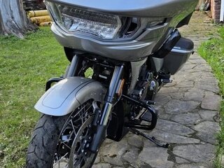 2024 Harley-Davidson CVO Road Glide, серебристый, 4535000 рублей, вид 4