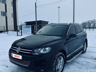 2014 Volkswagen Touareg II, чёрный, 2350000 рублей, вид 3