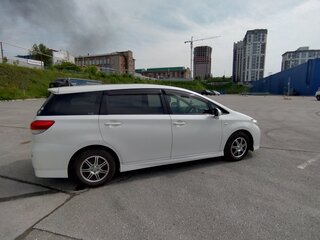 2010 Toyota Wish II, белый, 1000000 рублей, вид 2