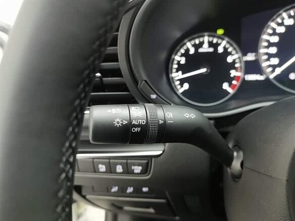 2024 Mazda 3 Axela IV (BP), белый, 2000000 рублей - вид 8