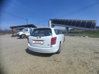 2010 Toyota Corolla Fielder X (E140, E150) Рестайлинг, белый, 790000 рублей, вид 4