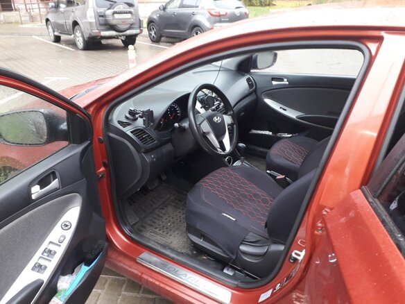 2011 Hyundai Solaris I, пурпурный, 900000 рублей - вид 6