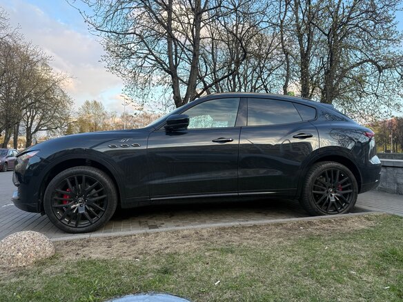 2022 Maserati Levante I Рестайлинг, чёрный, 5800000 рублей - вид 11