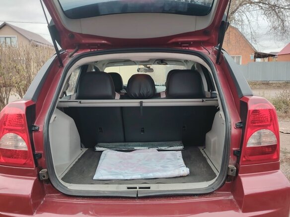 2006 Dodge Caliber I, красный, 500000 рублей - вид 11