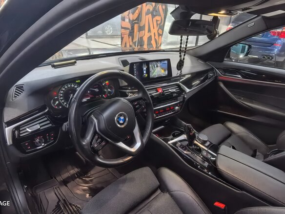 2017 BMW 5 серии 520d VII (G30/G31/G38), коричневый, 3150000 рублей - вид 9
