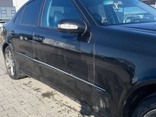 2002 Mercedes-Benz E-Класс 240 III (W211, S211), чёрный, 650000 рублей, вид 4