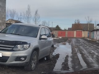 2011 Volkswagen Tiguan I Рестайлинг, серебристый, 950000 рублей, вид 2