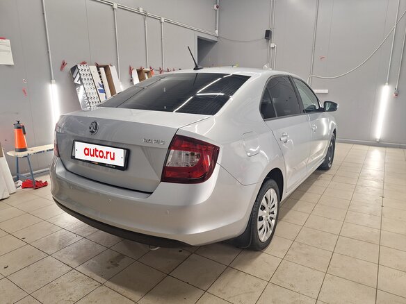2018 Skoda Rapid I Рестайлинг, серебристый, 800000 рублей - вид 5