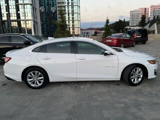 2019 Chevrolet Malibu IX Рестайлинг, белый, 1290000 рублей, вид 3