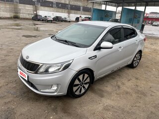 2012 Kia Rio 5-speed III, серый, 750000 рублей, вид 2