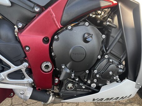 2009 Yamaha YZF-R1, белый, 1500000 рублей, вид 4