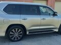 2017 Lexus LX 570 III Рестайлинг 2, серый, 8990000 рублей - вид 3