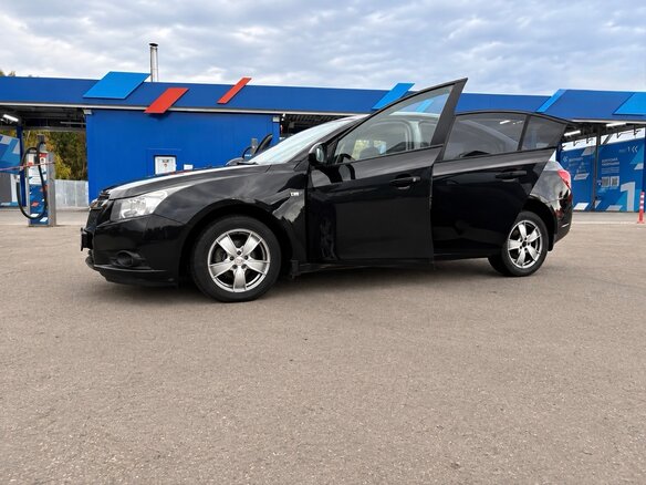 2010 Chevrolet Cruze I, чёрный, 720000 рублей - вид 16