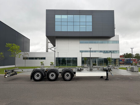 2023 Schmitz Cargobull SCF, серый, 3990000 рублей, вид 1