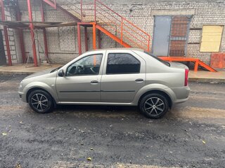 2011 Renault Logan I Рестайлинг, бежевый, 700000 рублей, вид 4