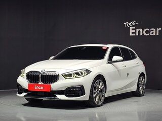 2022 BMW 1 серии 118d III (F40), белый, 2185000 рублей, вид 2