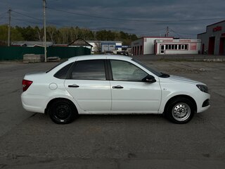 2019 Lada (ВАЗ) Granta I Рестайлинг, белый, 400000 рублей, вид 4