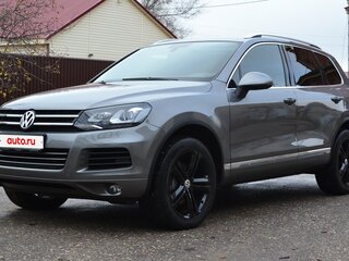 2013 Volkswagen Touareg II, серый, 2400000 рублей, вид 1