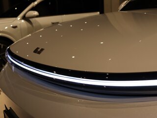 2025 Li Auto (Lixiang) L9 52.3 kWh I Рестайлинг, белый, 9415138 рублей, вид 3