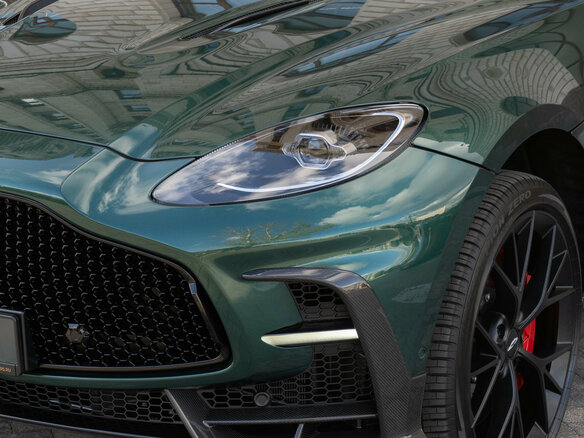 2026 Aston Martin DBX DBX S I, зелёный - вид 5
