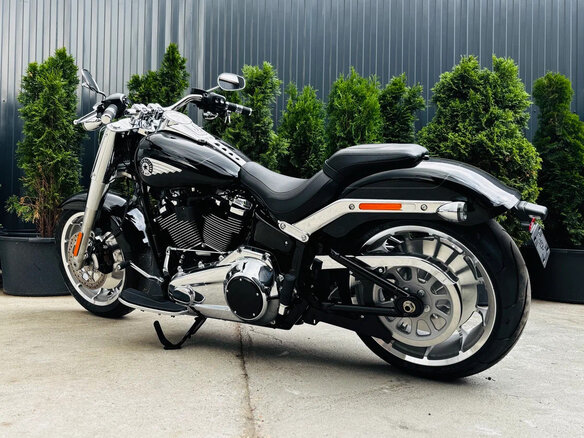 2025 Harley-Davidson Fat Boy, чёрный, 3700000 рублей - вид 6