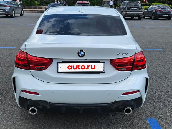 2021 BMW 1 серии 120i III (F52) Рестайлинг, белый, 2500000 рублей - вид 5