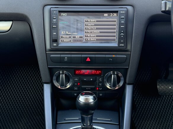 2011 Audi A3 II (8P) Рестайлинг 2, белый, 780000 рублей - вид 17