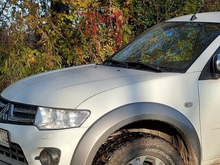 2014 Mitsubishi L200 IV Рестайлинг, белый, 3200000 рублей, вид 3