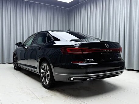 2023 Volkswagen Passat B8 Рестайлинг, чёрный, 2280000 рублей, вид 4