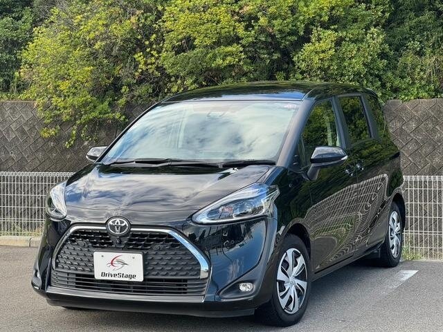 Открыть фотографии: Toyota Sienta II Рестайлинг
