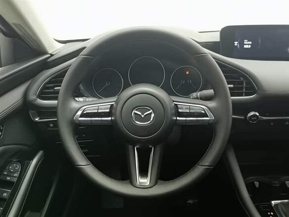 2024 Mazda 3 Axela IV (BP), белый, 2000000 рублей - вид 9