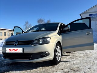 2013 Volkswagen Polo V, серебристый, 800000 рублей, вид 2