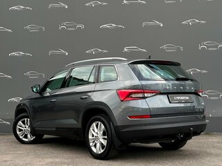 2021 Skoda Kodiaq I, серый, 3350400 рублей, вид 4