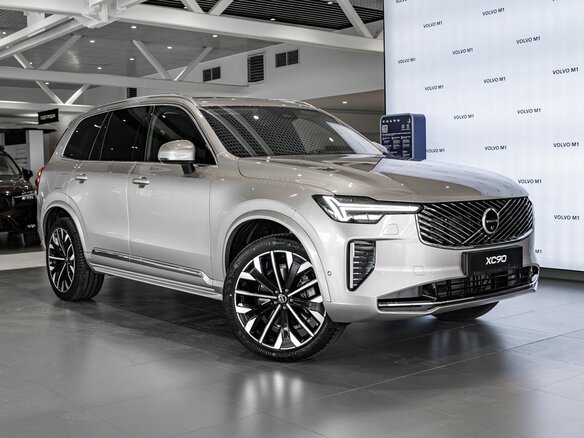 2026 Volvo XC90 B5 II Рестайлинг 2, золотистый, 13950000 рублей - вид 2