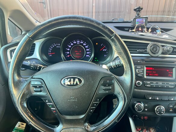 2017 Kia Ceed II Рестайлинг, серебристый, 1150000 рублей - вид 8