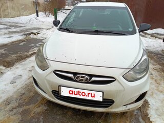 2013 Hyundai Solaris I, белый, 600000 рублей, вид 2