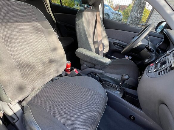2011 Kia Rio II Рестайлинг, чёрный, 650000 рублей - вид 10