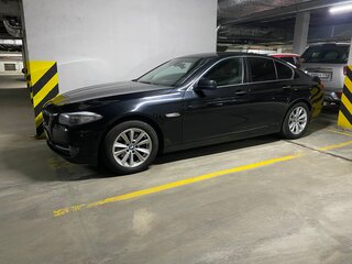 2010 BMW 5 серии 523i VI (F10/F11/F07), чёрный, 1340000 рублей, вид 2