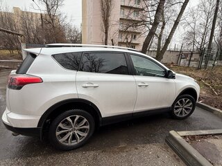 2018 Toyota RAV4 IV (XA40) Рестайлинг, белый, 2750000 рублей, вид 4