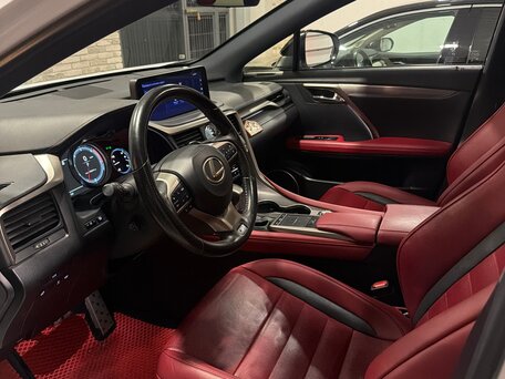2019 Lexus RX 300 IV Рестайлинг, белый, 5500000 рублей, вид 4