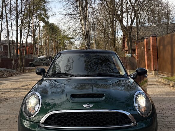 2013 Mini Hatch Cooper S II (R56) Рестайлинг, зелёный - вид 1